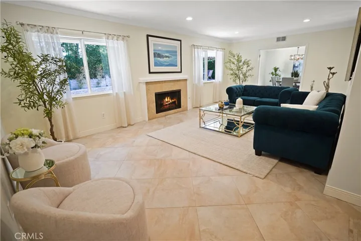 22615 Dardenne Street, Calabasas, California 91302