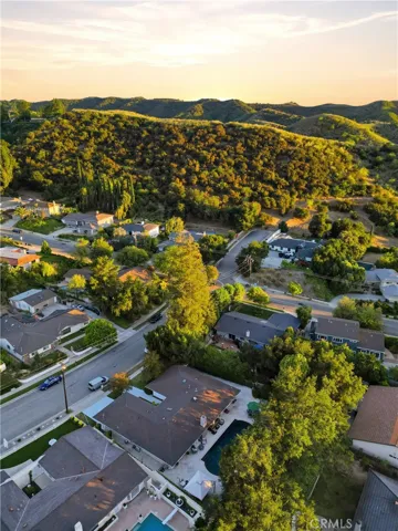 22615 Dardenne Street, Calabasas, California 91302