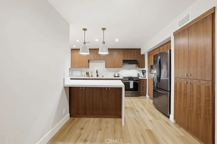 2021 Rosemont 3, Pasadena, California 91103