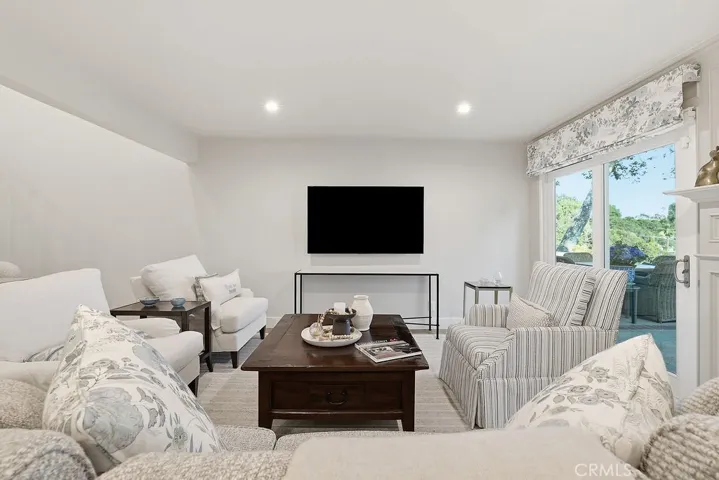 2021 Rosemont 3, Pasadena, California 91103