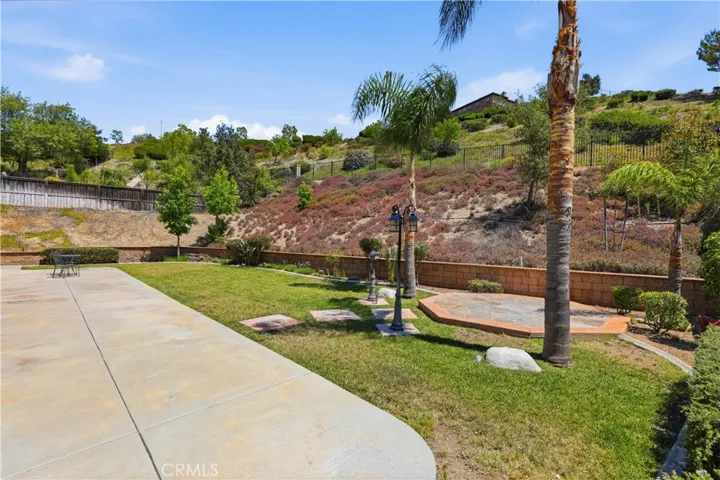 16861 Ridge Cliff Drive, Riverside, California 92503