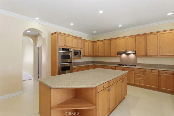 16861 Ridge Cliff Drive, Riverside, California 92503