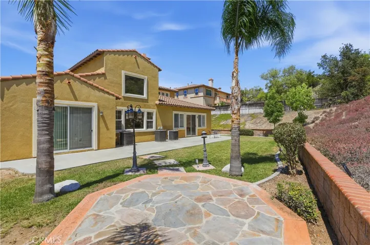 16861 Ridge Cliff Drive, Riverside, California 92503