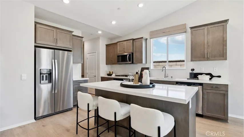 26212 Towhee Lane, Corona, California 92883