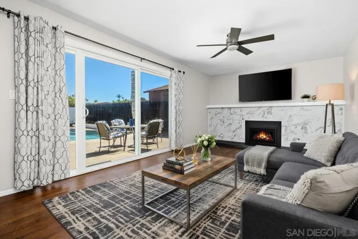 https://zimg.paragon.ice.com/ParagonImages/Property/PA/SDMLS/-527119/21/120/90/d4f99e18a76a2e4c17cbd15b3877545e/3/8c1d6fde7286d396d2a4b60a4395cafd/-527119-f4298be1-ab50-4ced-8920-2cd991666358.JPG