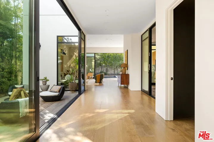8732 Rangely Avenue, West Hollywood, California 90048