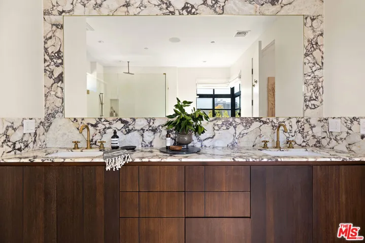 8732 Rangely Avenue, West Hollywood, California 90048