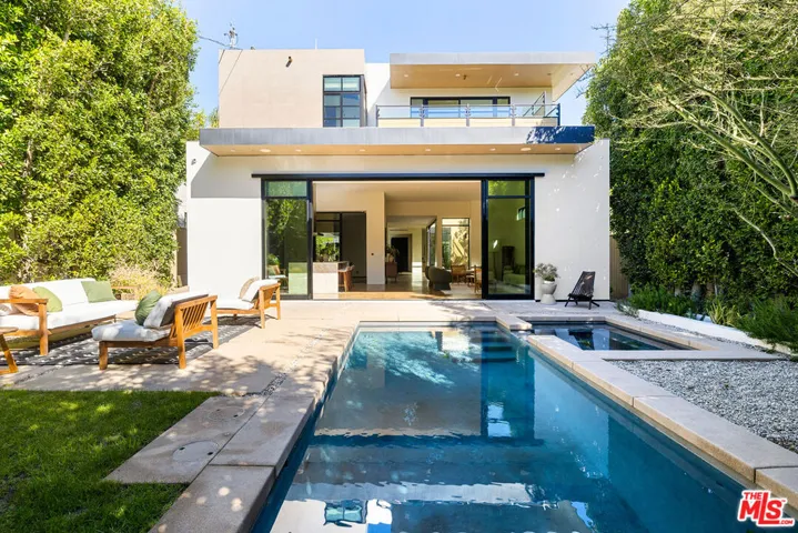 8732 Rangely Avenue, West Hollywood, California 90048
