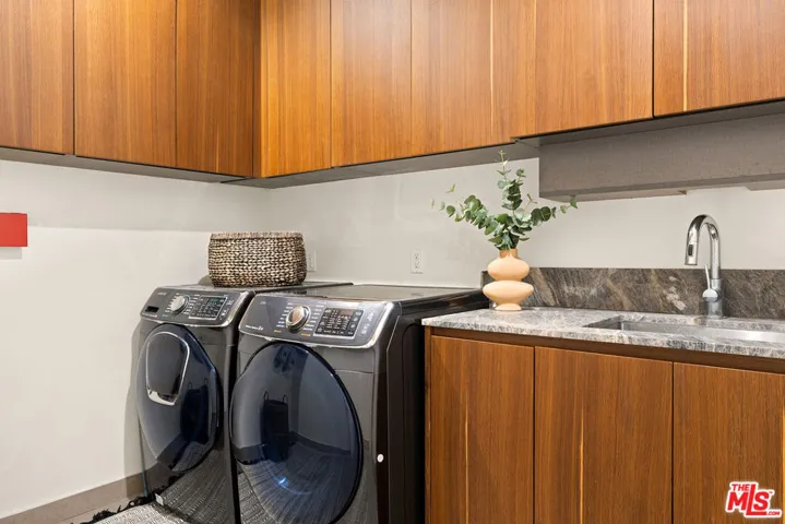 8732 Rangely Avenue, West Hollywood, California 90048