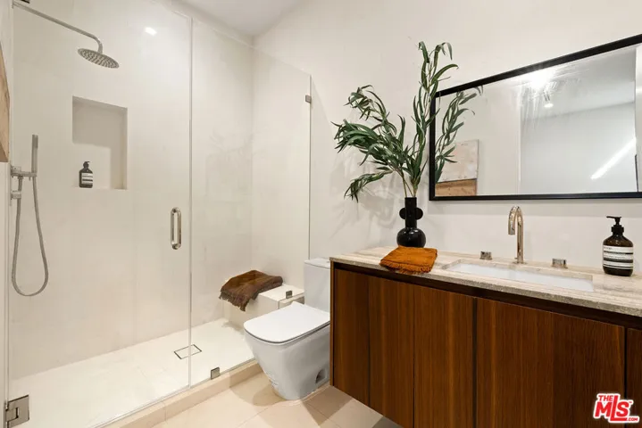 8732 Rangely Avenue, West Hollywood, California 90048