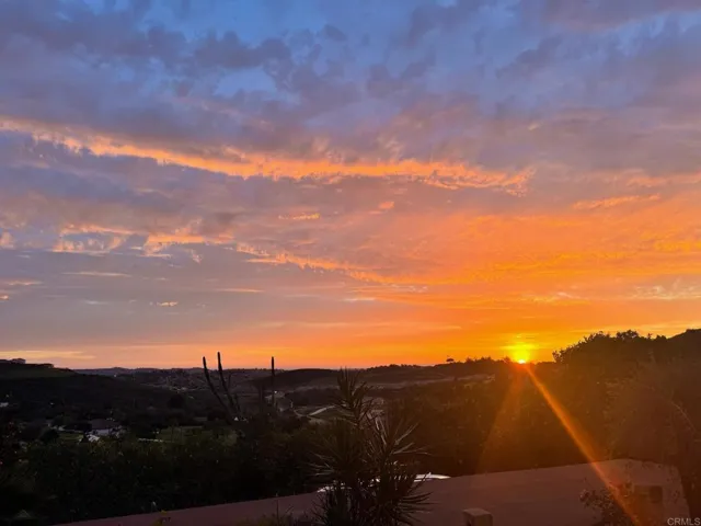 1765 Robinhood Road, Vista, California 92084