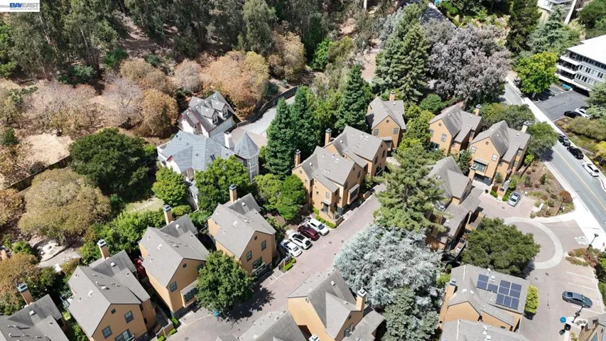 19 Edgewood Pl, Belmont, California 94002