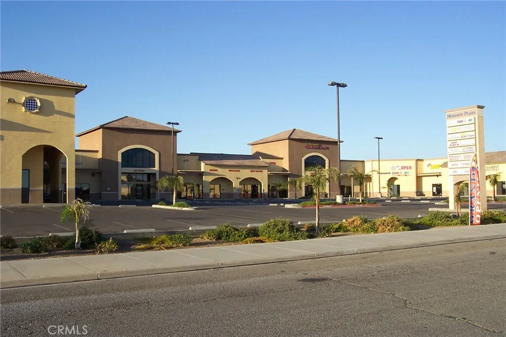 14845 Monarch Boulevard F, Victorville, California 92395 — photo 4
