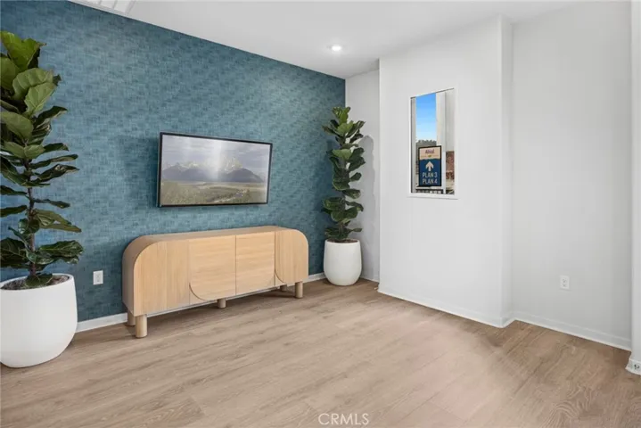 555 Gregory Way, Glendora, California 91740