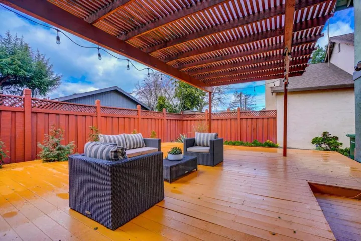 44 Redding Road, Campbell, California 95008