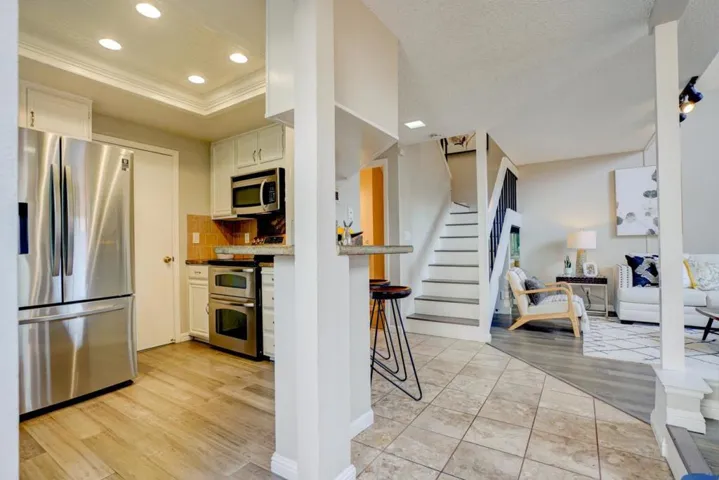 44 Redding Road, Campbell, California 95008