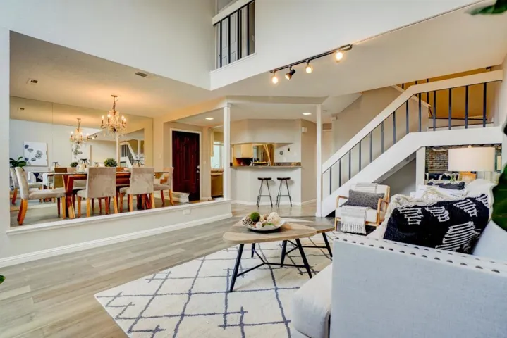 44 Redding Road, Campbell, California 95008