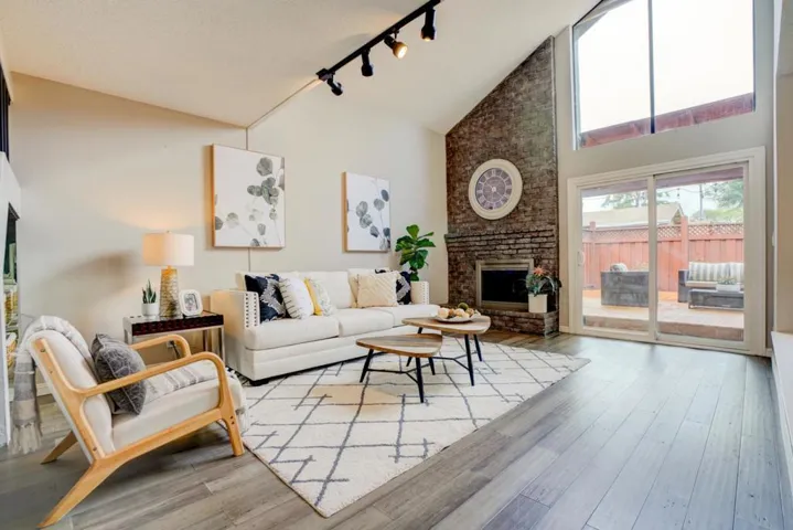 44 Redding Road, Campbell, California 95008