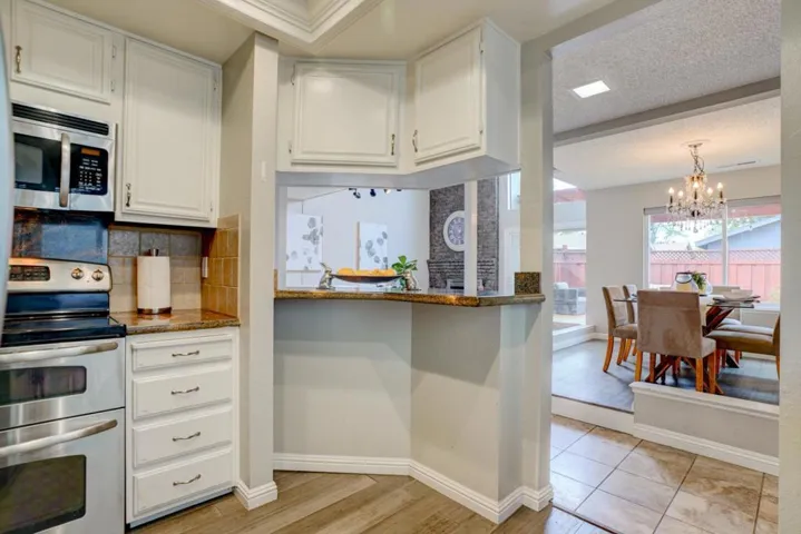 44 Redding Road, Campbell, California 95008