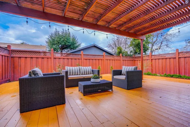 44 Redding Road, Campbell, California 95008