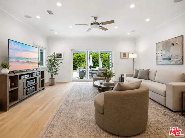 4309 Kraft Avenue, Studio City, California 91604