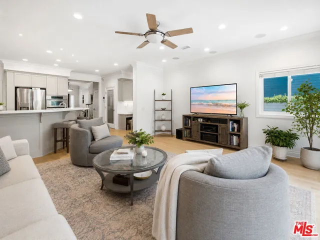 4309 Kraft Avenue, Studio City, California 91604