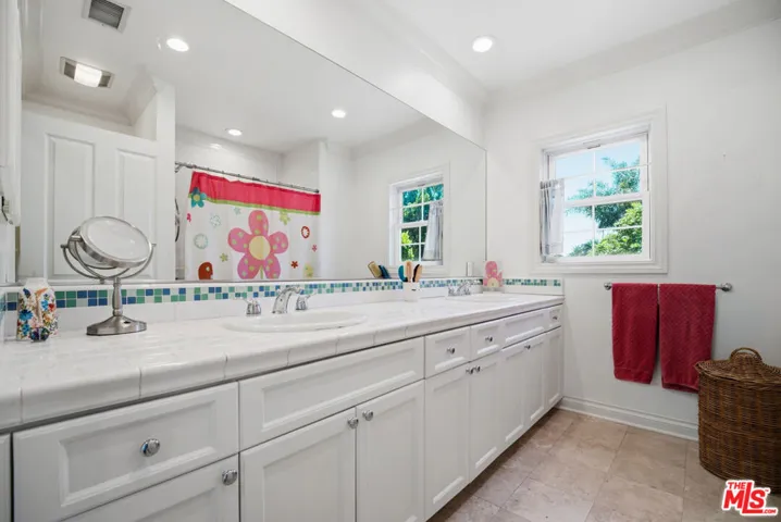 4309 Kraft Avenue, Studio City, California 91604