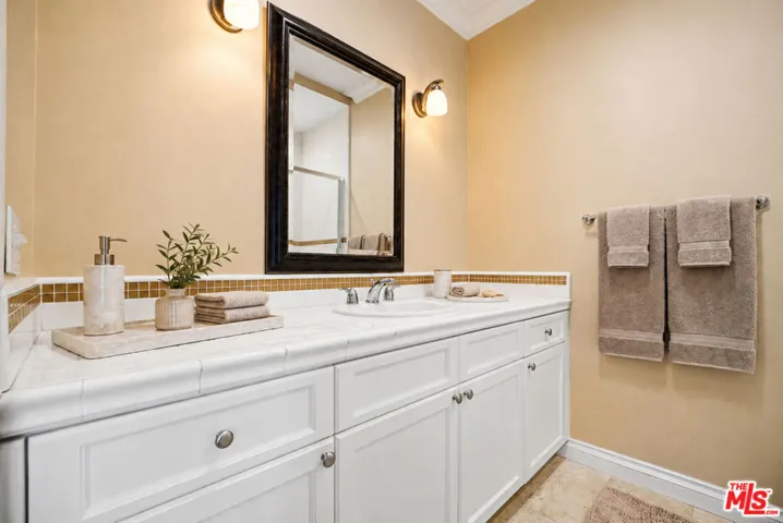 4309 Kraft Avenue, Studio City, California 91604