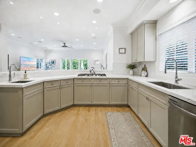 4309 Kraft Avenue, Studio City, California 91604