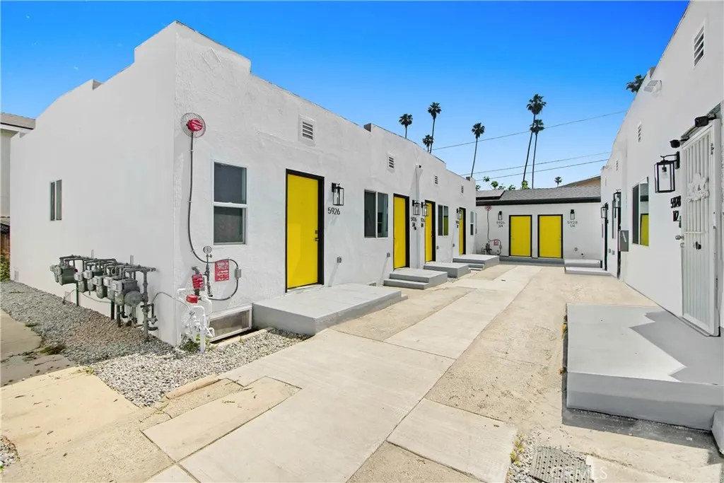 5928 S Hoover Street, Los Angeles, California 90044 — photo 5