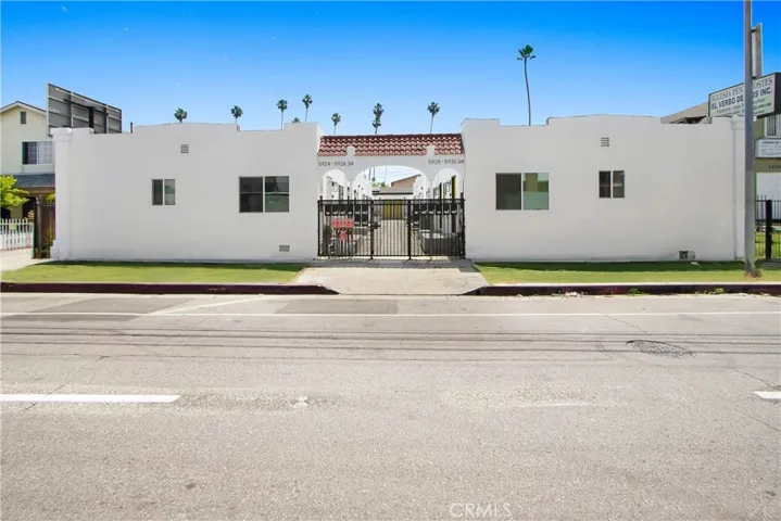 5928 S Hoover Street, Los Angeles, California 90044