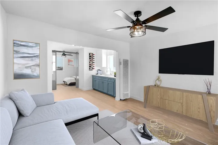 5928 S Hoover Street, Los Angeles, California 90044