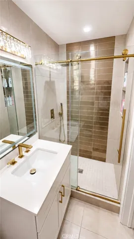 Main bathroom
