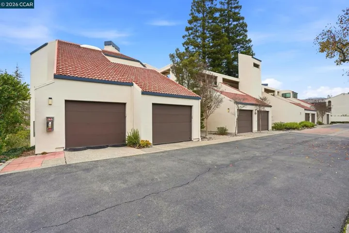 1221 Avenida Sevilla 1b, Walnut Creek, California 94595