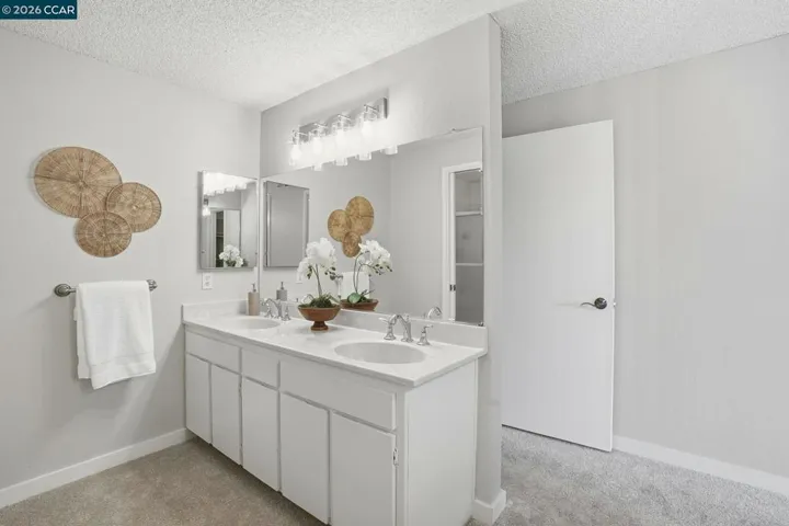 1221 Avenida Sevilla 1b, Walnut Creek, California 94595