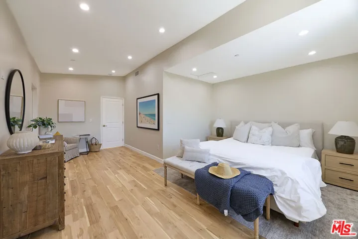 12209 Havelock Avenue, Culver City, California 90230