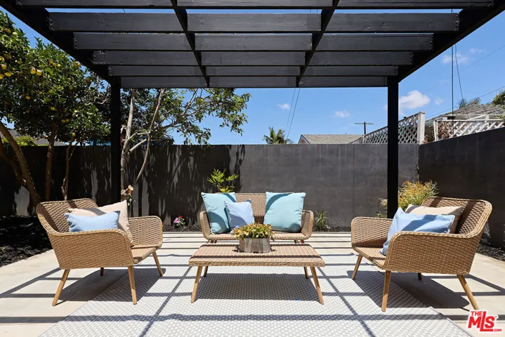 12209 Havelock Avenue, Culver City, California 90230