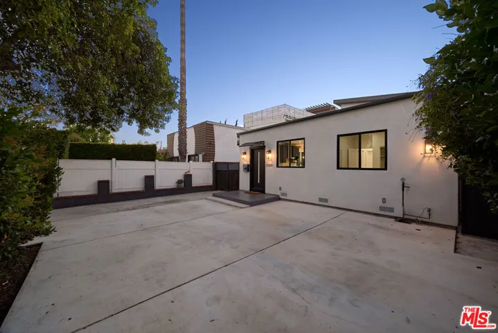 12209 Havelock Avenue, Culver City, California 90230