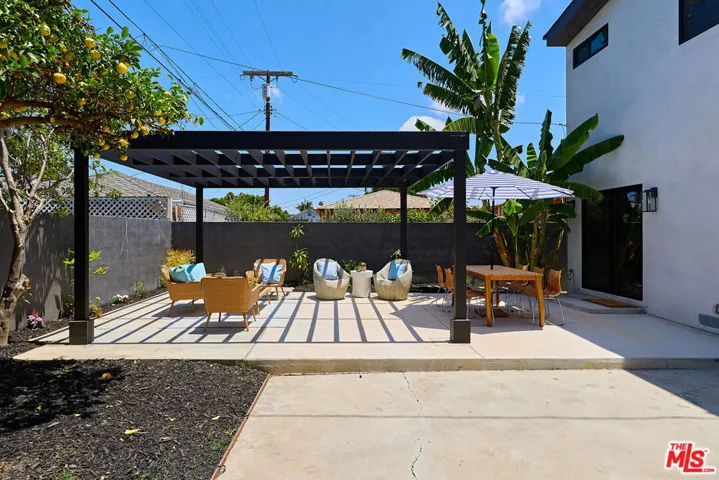 12209 Havelock Avenue, Culver City, California 90230