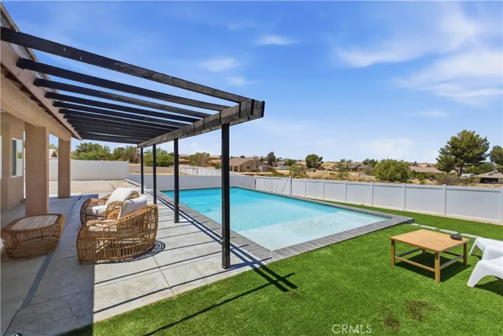 16346 Teton, Victorville, California 92395