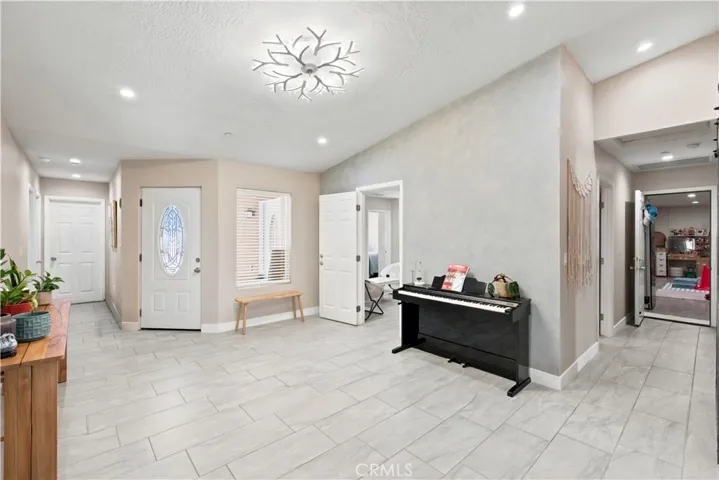 16346 Teton, Victorville, California 92395