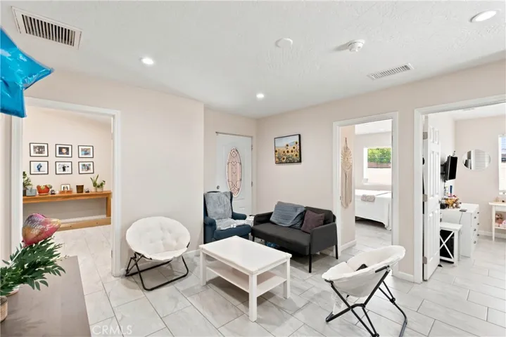 16346 Teton, Victorville, California 92395