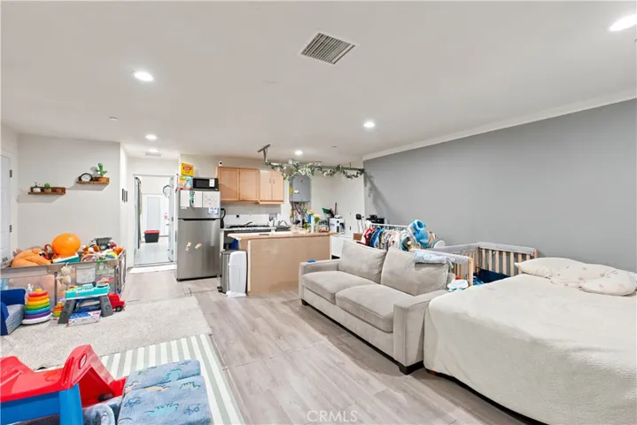 16346 Teton, Victorville, California 92395