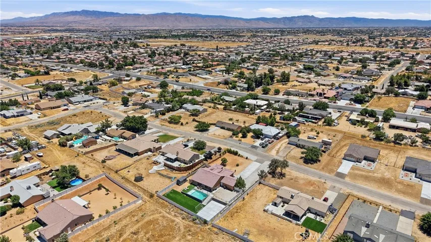 16346 Teton, Victorville, California 92395