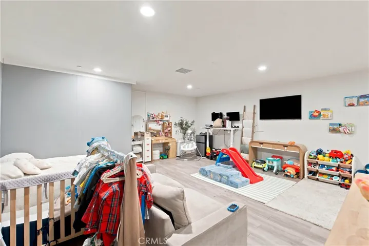 16346 Teton, Victorville, California 92395