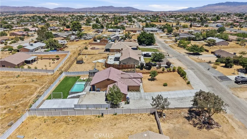 16346 Teton, Victorville, California 92395