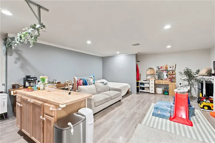 16346 Teton, Victorville, California 92395