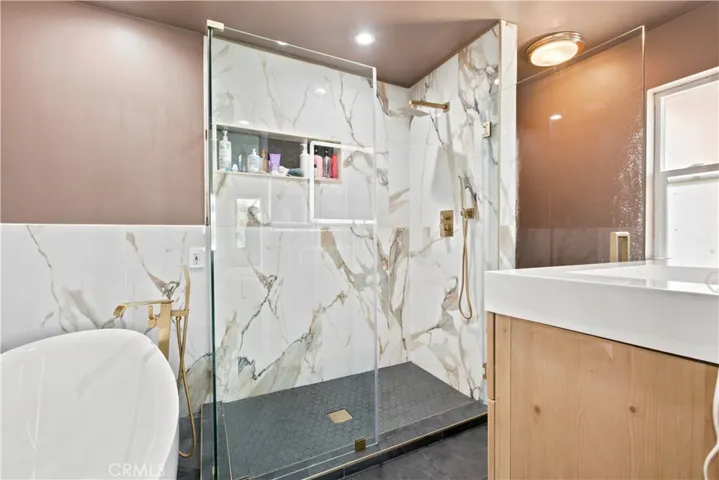 16346 Teton, Victorville, California 92395