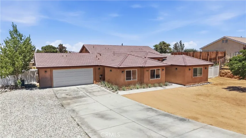 16346 Teton, Victorville, California 92395