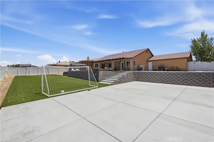 16346 Teton, Victorville, California 92395